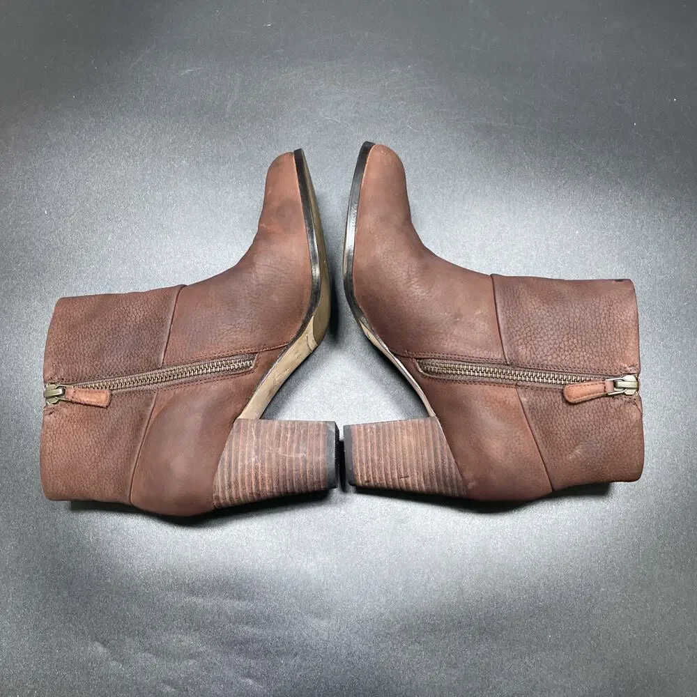 Cole Haan Womens 6.5 B Brown Pebbled Leather Ankle Boots Block Heel Zip (READ)